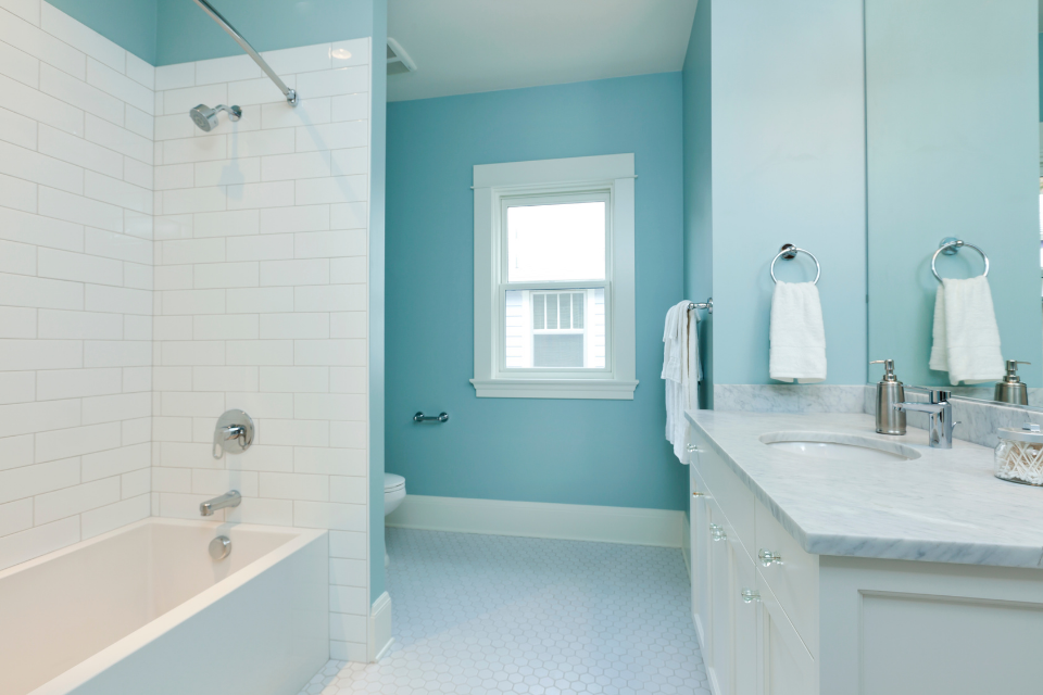 3 Easy Tasks to Tackle Before Painting Your Bathroom